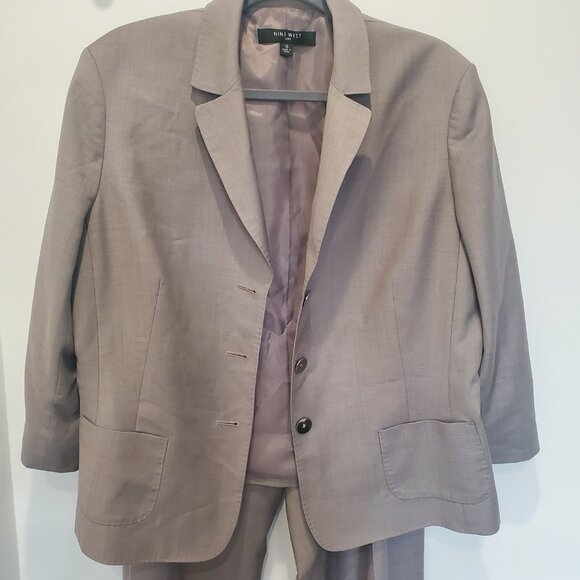 Nine West Light Grey Pant Suit with 3/4 Sleeves 16 - Picture 5 of 13